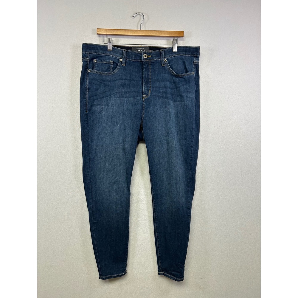 Classic Minimalist Torrid Women 20R Blue Sky High Skinny Dark Wash Stretch Jeans